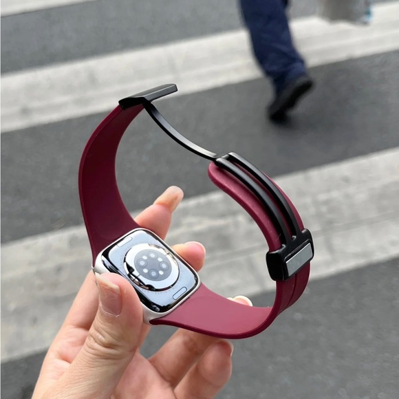NEW Magnetic Strap Adjustable For Apple watch band - WINE RED - Picture 3 of 11